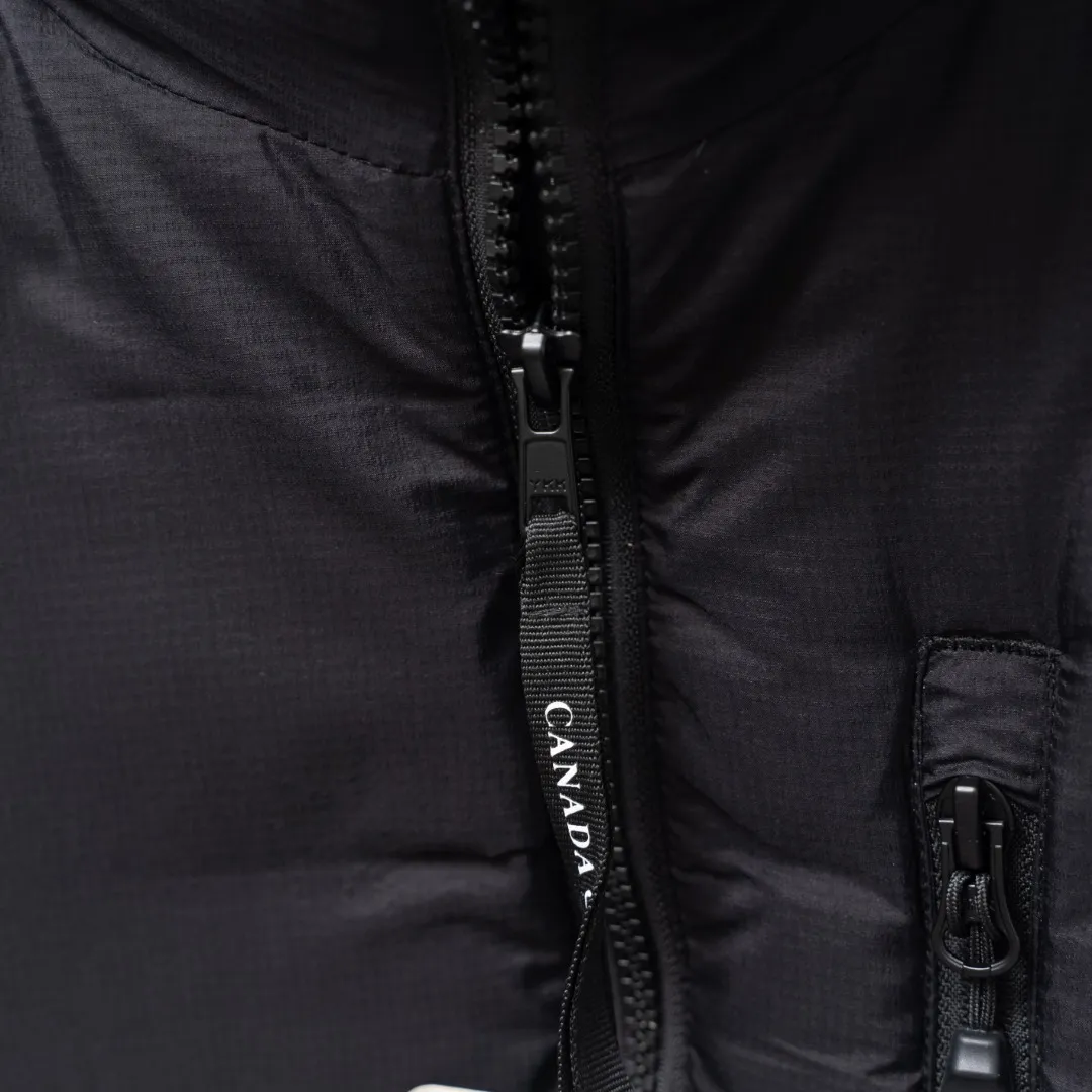 P880 CANADA GOOSE丨Canada Goose 5079 single zipper sleeve logo stand collar down jacket Color: Black Size: S-XXL